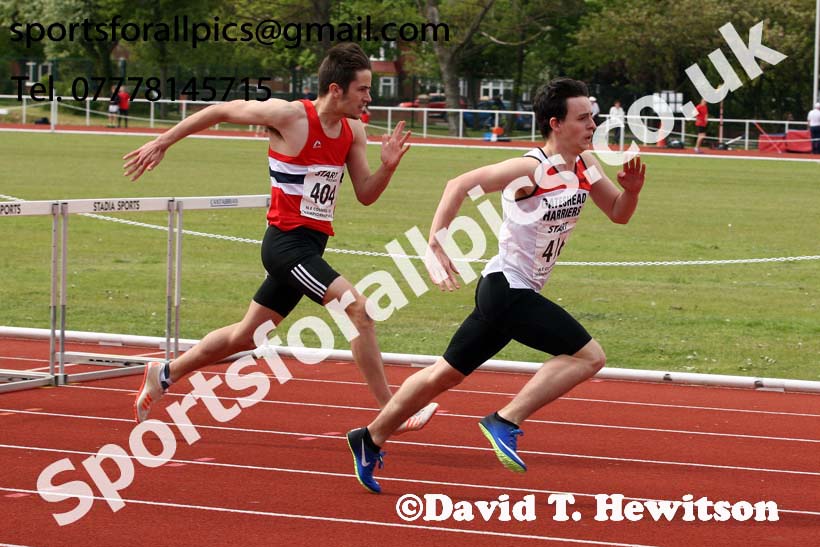 Mens under-17 hurdles, North Eastern Track and Fields Champs., Middlesbrough. Photo: David T. Hewitson/Sports for All Pics